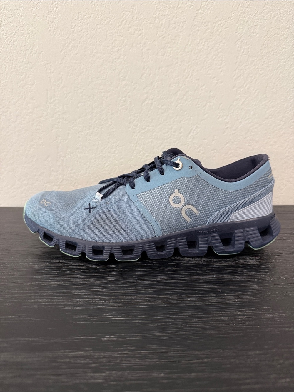 On Running Cloud x 3 Women’s Size 9 Trainer in Light Blue Navy WASH INK 60.98096